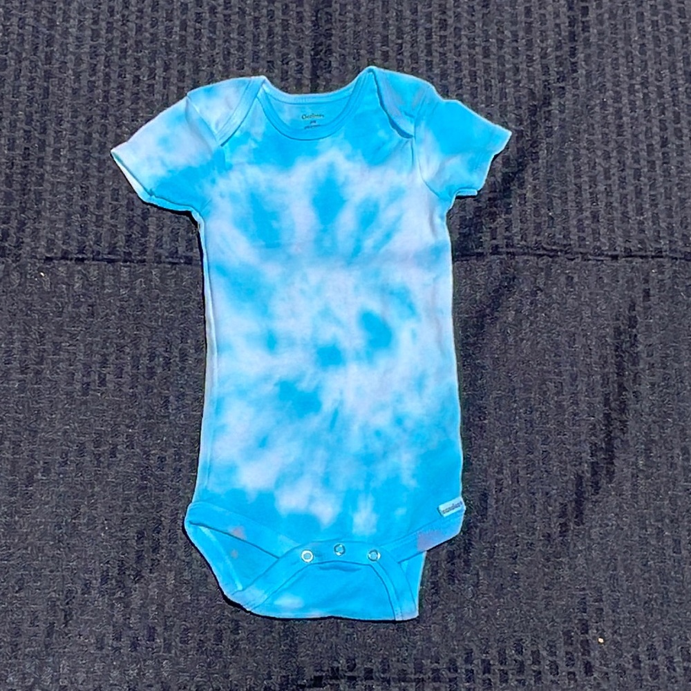Homemade Tie Dye Onesie-W6516